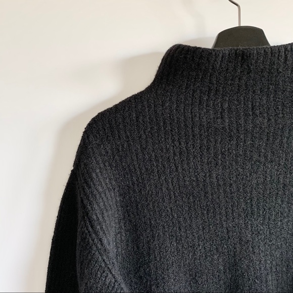 Sweaters - Aritzia Montpellier wool Sweater